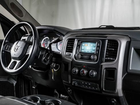 Used 2018 RAM 3500 Tradesman w/ Chrome Appearance Group AWD/4WD image 21