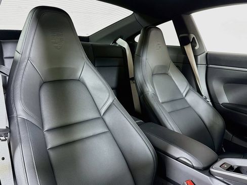 Certified 2025 Porsche 911 Carrera RWD image 18