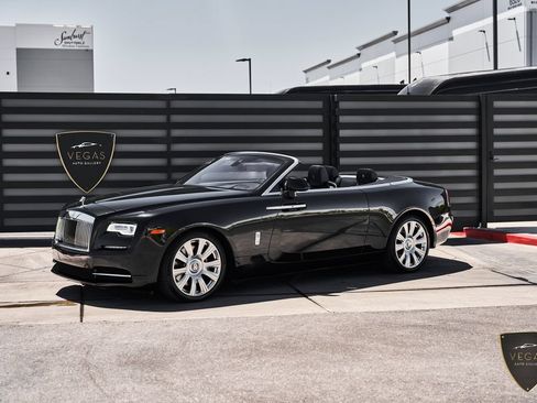Used 2019 Rolls-Royce Dawn RWD image 6