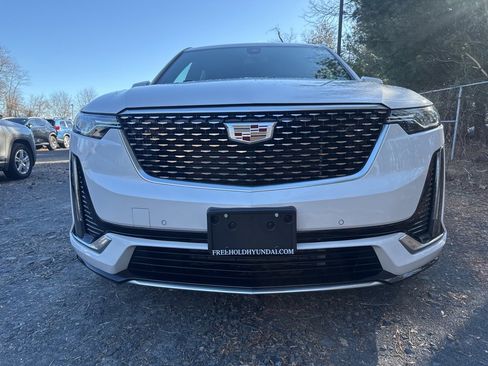 Used 2023 Cadillac XT6 Premium Luxury image 10