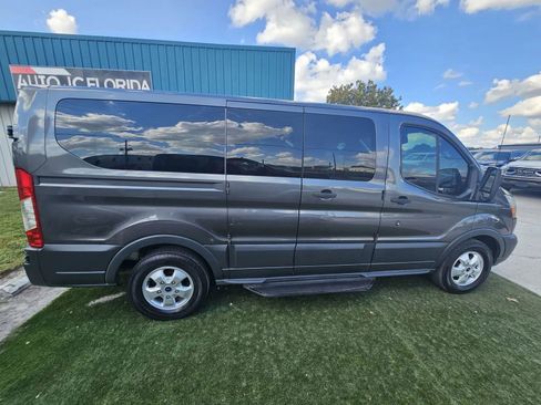Used 2017 Ford Transit 150 XLT image 9