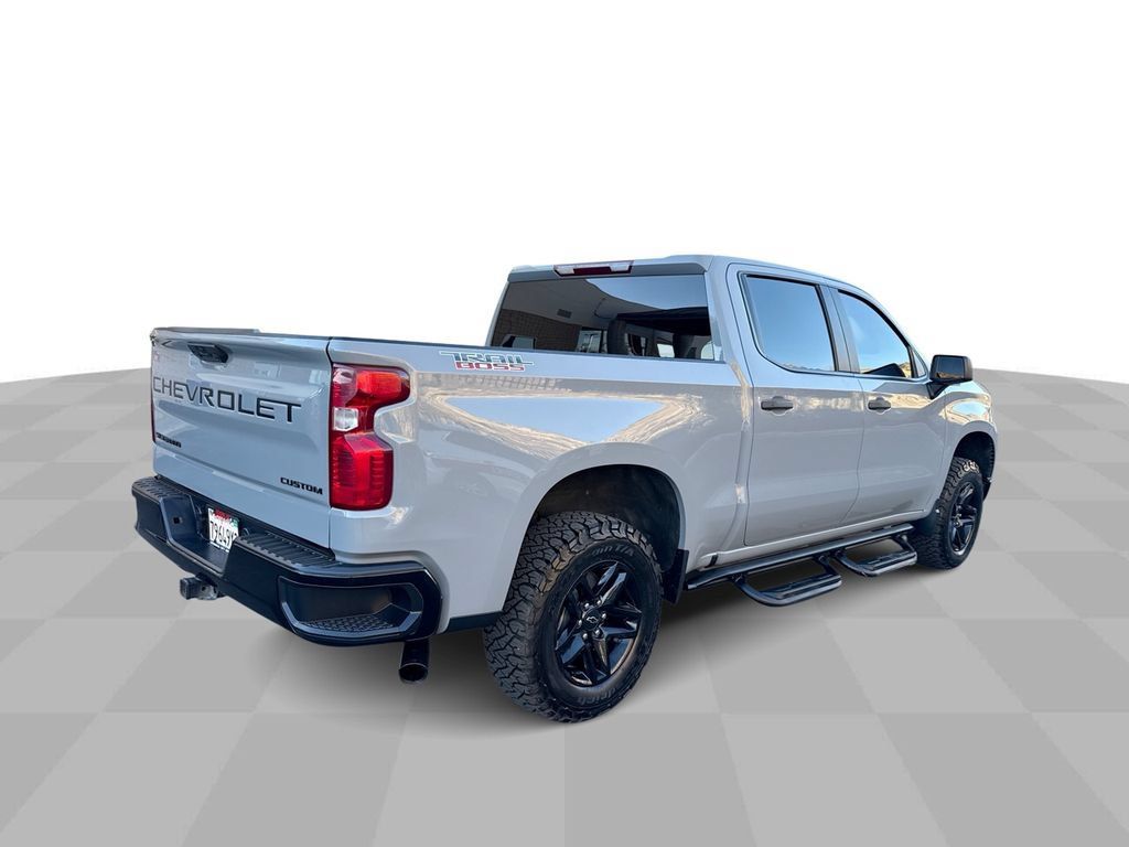 Used 2024 Chevrolet Silverado 1500 Custom Trail Boss w/ LPO, Dark Essentials Package AWD/4WD image 8