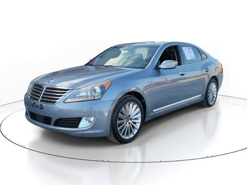 Used 2016 Hyundai Equus Signature image 2