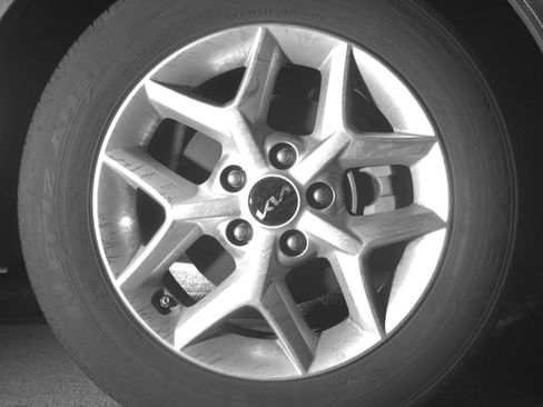 Used 2025 Kia Soul LX w/ LX Technology Package image 18