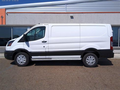 Used 2025 Ford Transit 250 Low Roof w/ Exterior Upgrade Package RWD image 2