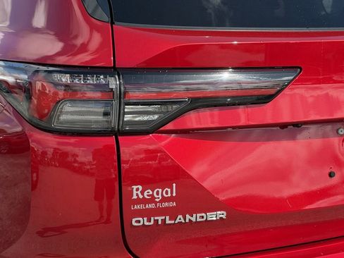 Used 2025 Mitsubishi Outlander SEL FWD image 11