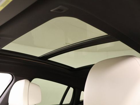 New 2026 BMW X6 xDrive40i w/ Climate Comfort Package image 16