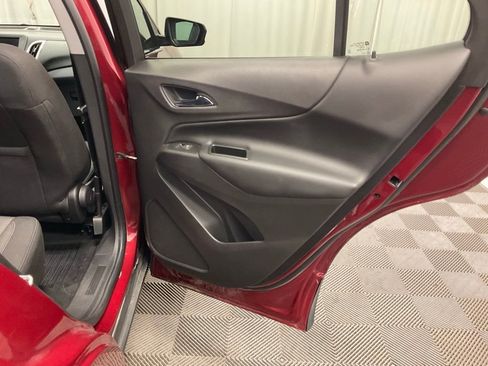 Used 2020 Chevrolet Equinox LT image 27
