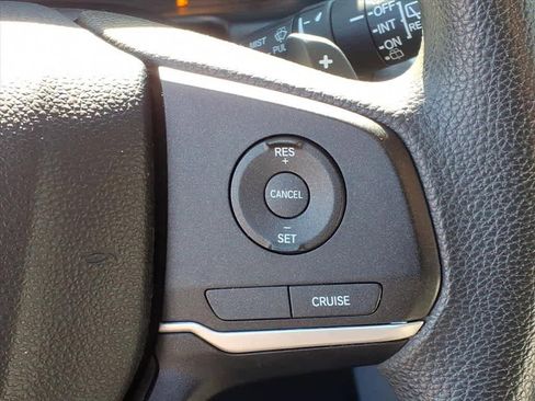 Used 2018 Honda Odyssey LX image 19