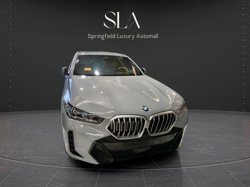Used 2026 BMW X6 xDrive40i AWD/4WD image 2