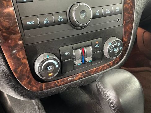 Used 2013 Chevrolet Impala LT FWD image 8