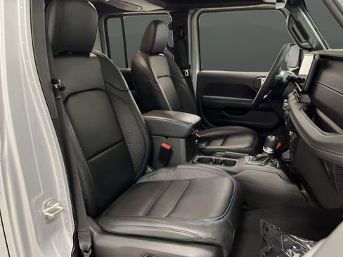 Used 2024 Jeep Wrangler High Altitude image 31