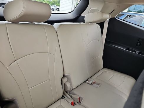 Used 2020 Buick Enclave Essence w/ Sound and Sites Package FWD image 34