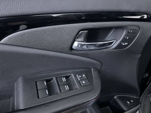 Used 2020 Honda Pilot Black Edition image 11