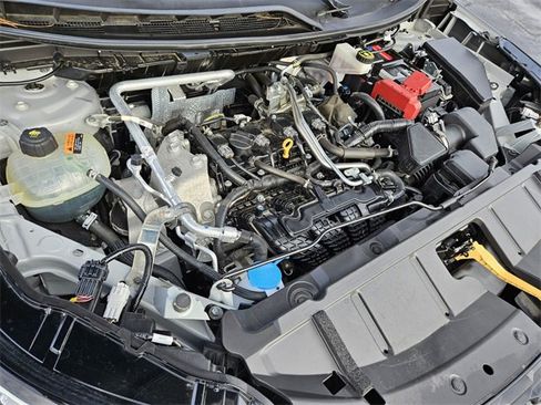 Used 2021 Nissan Rogue SL w/ Premium Package image 17