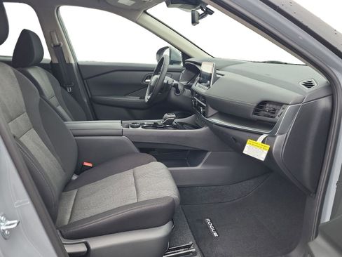 New 2026 Nissan Rogue SV w/ Cold Weather Package AWD/4WD image 25