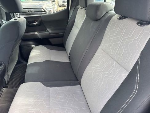 Used 2023 Toyota Tacoma TRD Off-Road w/ Technology Package image 12