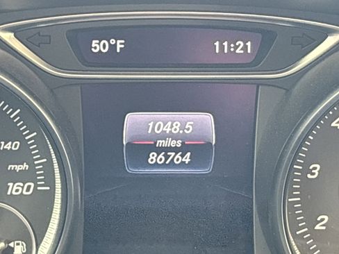 Used 2019 Mercedes-Benz GLA 250 4MATIC image 21