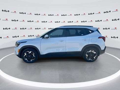Used 2024 Kia Seltos EX FWD image 5