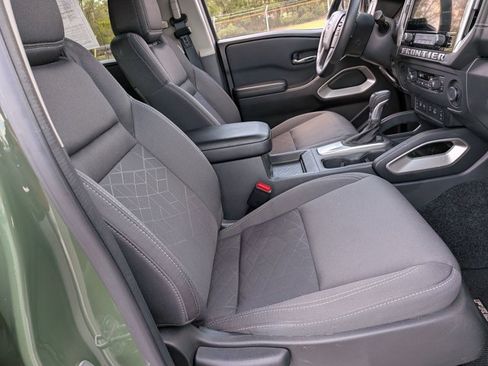 Certified 2025 Nissan Frontier SV w/ SV Convenience Package RWD image 30