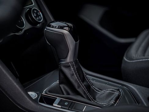 Used 2024 Volkswagen Tiguan S image 12