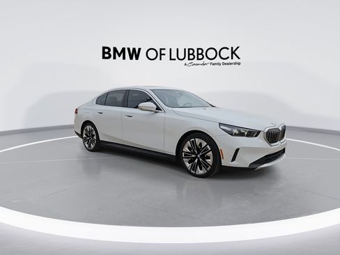 Certified 2025 BMW 530i xDrive image 2