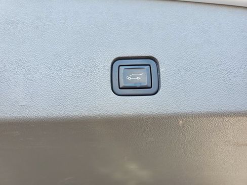 Certified 2024 Cadillac XT6 Premium Luxury w/ LPO, Floor Liner Package AWD/4WD image 14