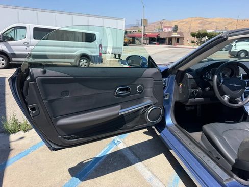 Used 2005 Chrysler Crossfire Limited RWD image 9