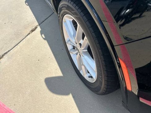 Used 2023 Dodge Durango GT RWD image 17