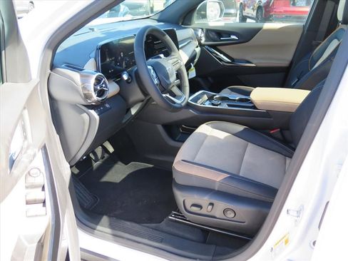 New 2026 Chevrolet Equinox ACTIV image 9