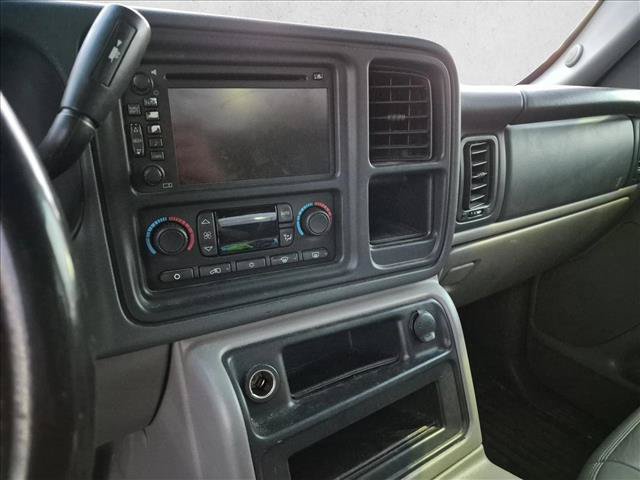 Used 2005 Chevrolet Avalanche Z71 w/ Sun And Sound Package AWD/4WD image 10