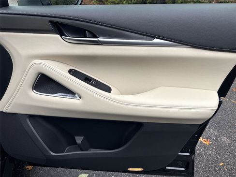 Certified 2025 INFINITI QX60 Luxe image 23