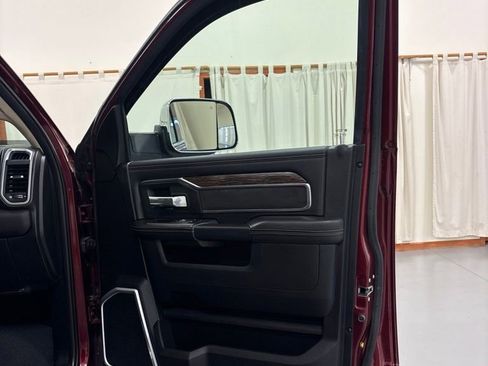 Used 2020 RAM 2500 Laramie RWD image 27