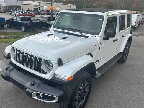 New 2026 Jeep Wrangler Unlimited Sahara image 2