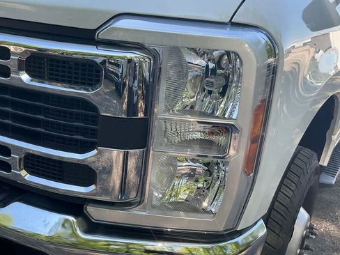 Used 2026 Ford F350 XL w/ XL Chrome Package image 9