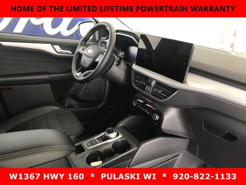 Used 2023 Ford Escape Platinum w/ Premium Technology Package AWD/4WD image 5