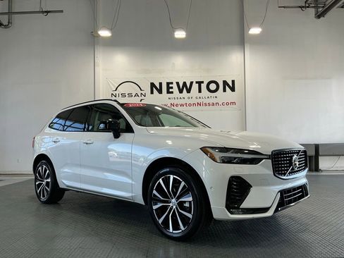 Used 2024 Volvo XC60 B5 Plus AWD/4WD image 33