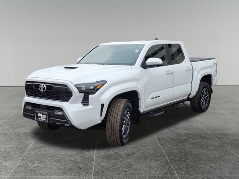 Used 2024 Toyota Tacoma TRD Sport image 3