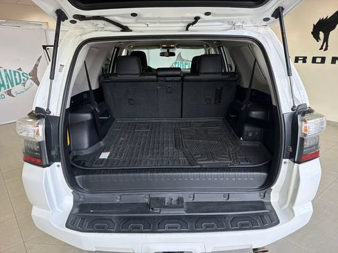 Used 2018 Toyota 4Runner SR5 Premium AWD/4WD image 11