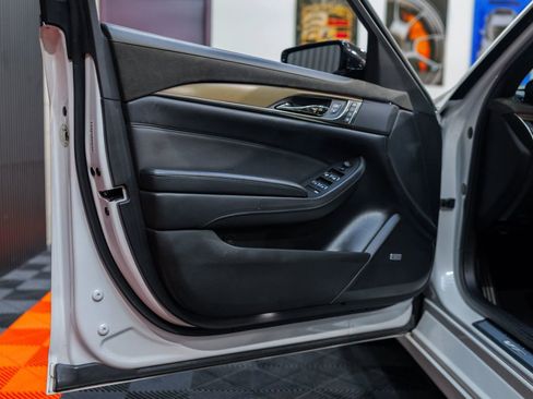 Used 2016 Cadillac CTS V w/ Luxury Package RWD image 26
