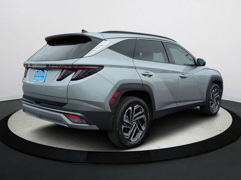 Used 2025 Hyundai Tucson Limited image 4