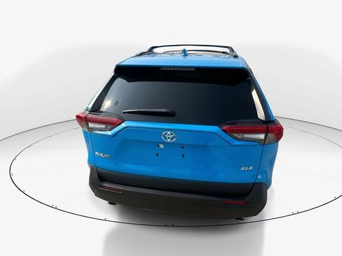 Used 2019 Toyota RAV4 XLE w/ Convenience Package FWD image 22