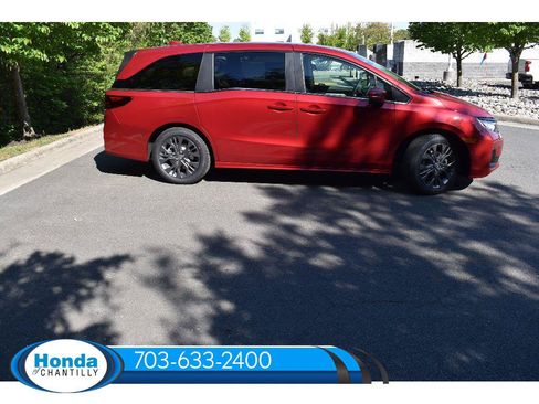 New 2026 Honda Odyssey Touring image 8