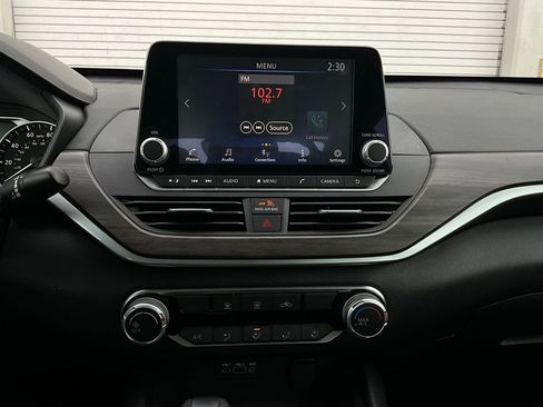 Used 2025 Nissan Altima 2.5 SV image 26