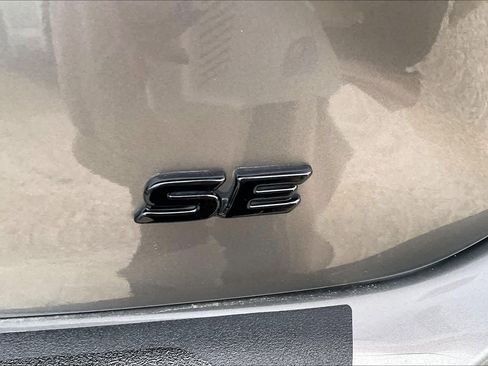 Used 2025 Toyota Camry SE w/ Convenience Package FWD image 9