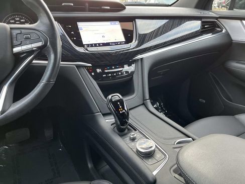 Certified 2024 Cadillac XT6 Premium Luxury w/ Technology Package image 15
