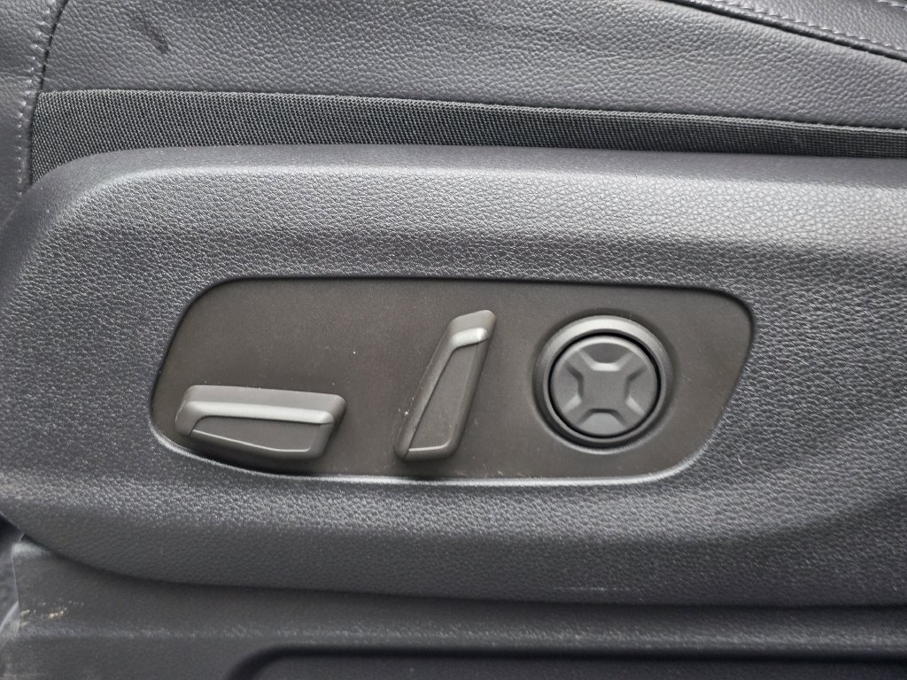 Certified 2025 Kia Carnival SX Prestige FWD image 21