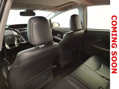 Used 2017 Toyota Prius V Five w/ Advanced Technology Package FWD image 12