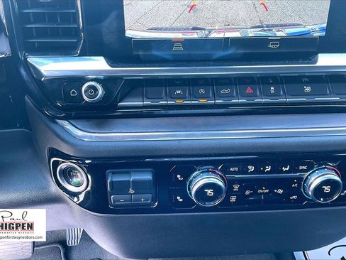 Used 2025 GMC Sierra 1500 SLT image 31