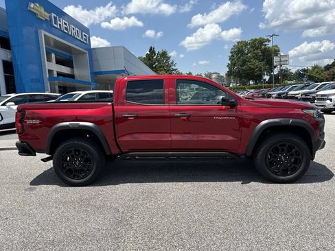 Used 2026 Chevrolet Colorado Trail Boss AWD/4WD image 2